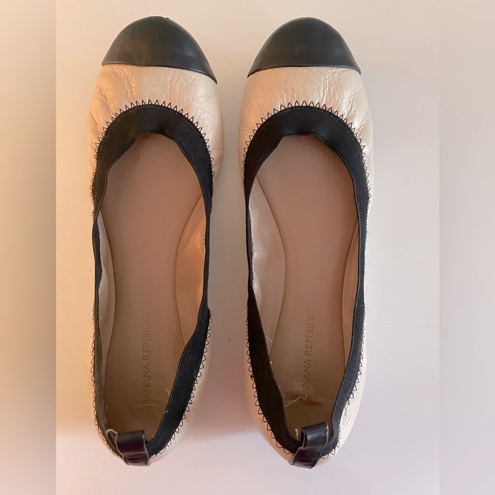 Banana Republic Two-Tone Black and Cream Flats